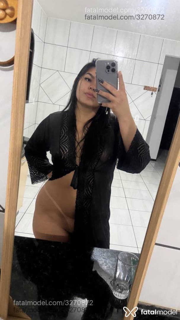 Acompanhante mulher morena (o) de olhos pretos - Amanda
