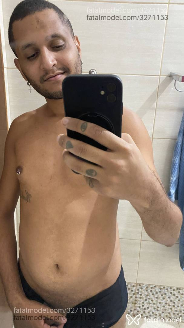 Acompanhante homem com cabelo castanho de olhos castanhos em Virtual - Felipe
