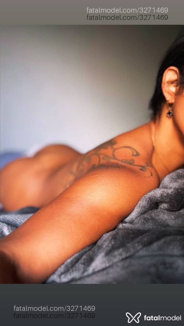 Acompanhante mulher morena (o) de olhos pretos - Juh