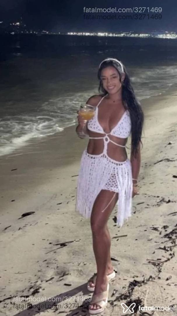 Acompanhante mulher morena (o) de olhos pretos - Juh