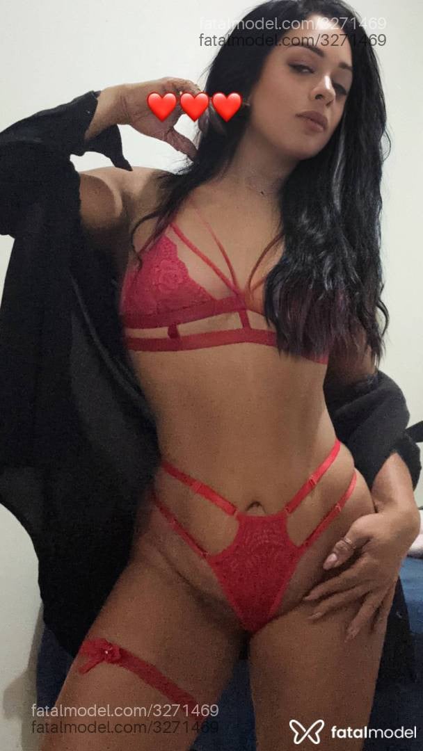 Acompanhante mulher morena (o) de olhos pretos - Juh