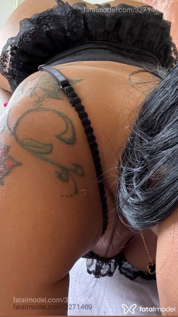 Acompanhante mulher morena (o) de olhos pretos - Jhu Acompanhante mulher morena (o) de olhos pretos - Jhu