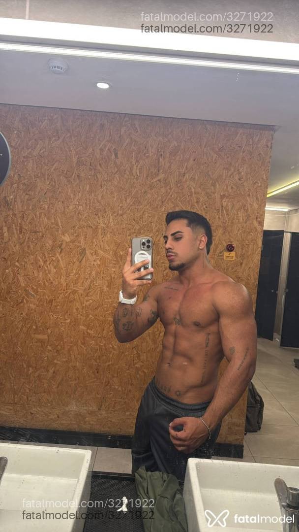 Acompanhante homem morena (o) de olhos castanhos em São Paulo Acompanhante homem morena (o) de olhos castanhos em São Paulo - Lucas Campos