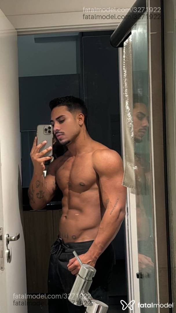 Acompanhante homem morena (o) de olhos castanhos em São Paulo Acompanhante homem morena (o) de olhos castanhos em São Paulo - Lucas Campos