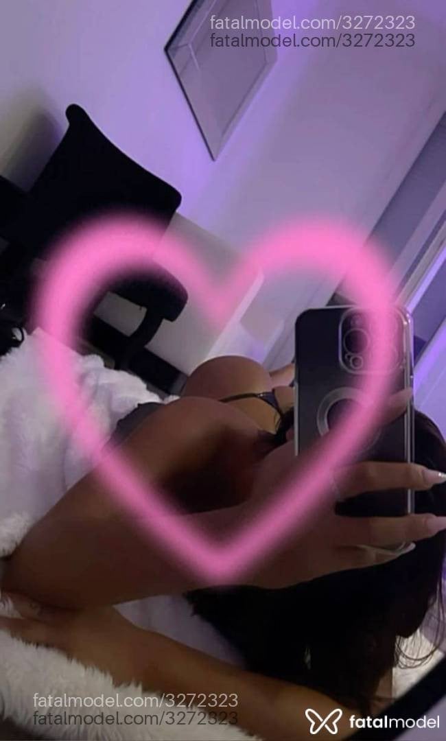 Acompanhante mulher com cabelo castanho de olhos pretos - Lara