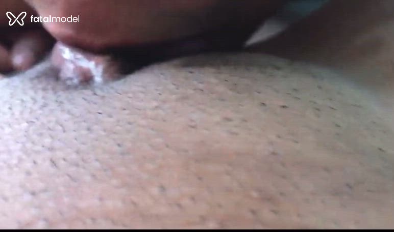 Acompanhante mulher com cabelo castanho de olhos pretos - Lara