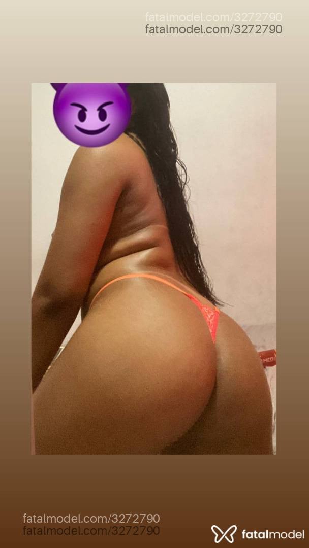 Acompanhante mulher morena (o) de olhos pretos - Gaby Soares