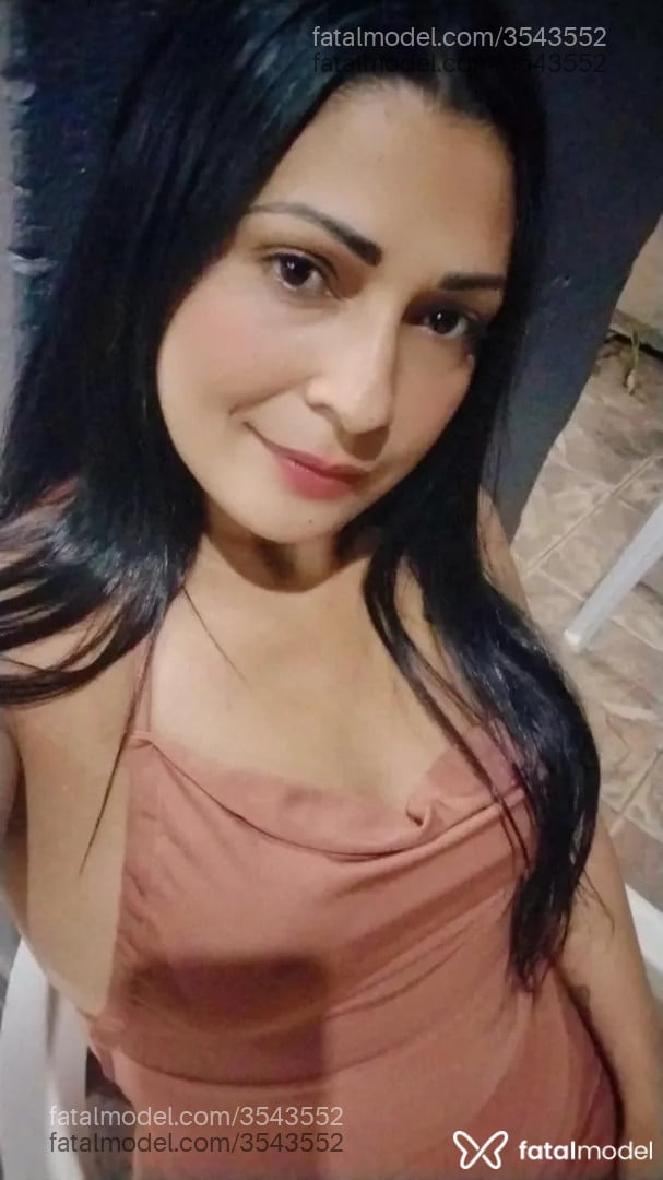 Acompanhante mulher morena (o) de olhos pretos - Pamela