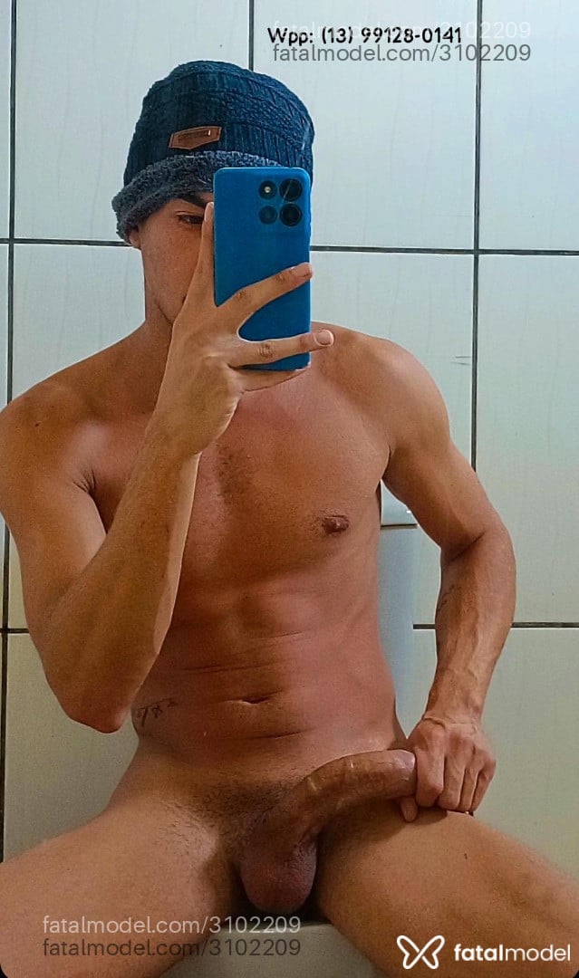 Acompanhante homem morena (o) de olhos castanhos - Moreninho Caiçara