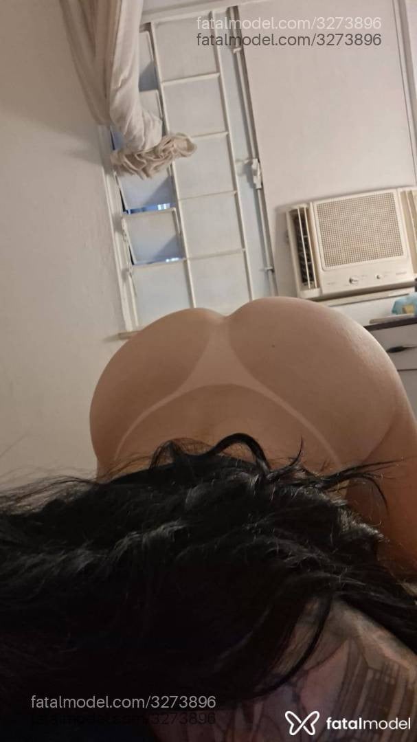 Acompanhante mulher com cabelo castanho de olhos castanhos - Karine
