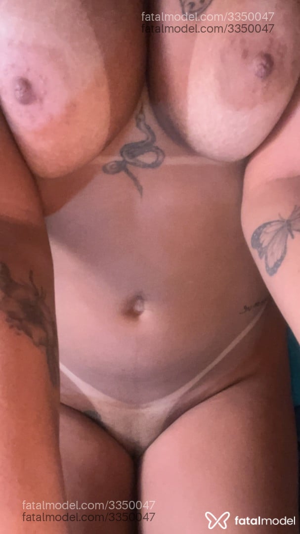 Acompanhante mulher morena (o) de olhos castanhos - Kelly