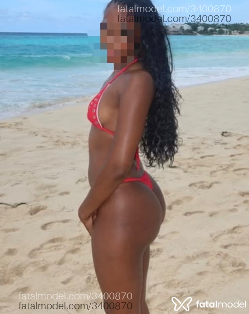 Acompanhante mulher morena (o) de olhos pretos - Ingrid Dantas