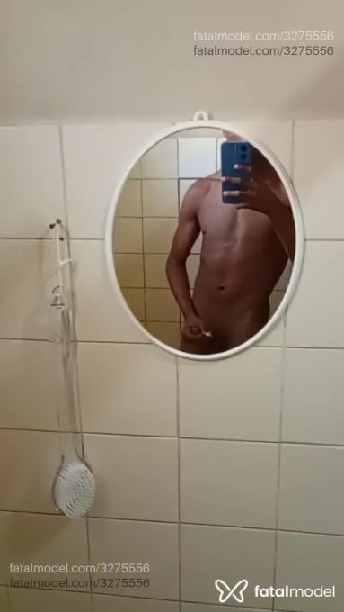 Acompanhante homem morena (o) de olhos castanhos em Cariacica Acompanhante homem morena (o) de olhos castanhos em Cariacica - Eduardo Nevez