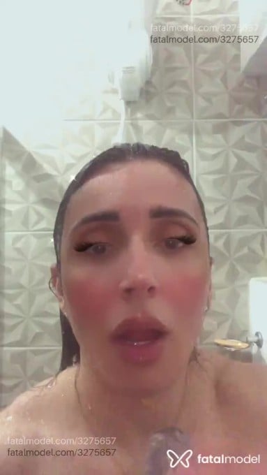 Acompanhante mulher com cabelo castanho de olhos castanhos em Salvador Acompanhante mulher com cabelo castanho de olhos castanhos em Salvador - Byancca Tavares