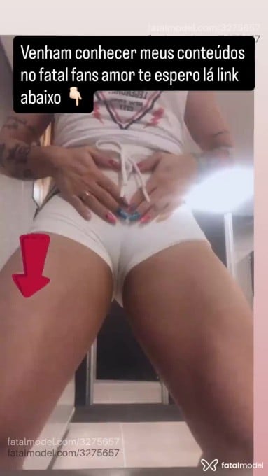 Acompanhante mulher com cabelo castanho de olhos castanhos em Salvador Acompanhante mulher com cabelo castanho de olhos castanhos em Salvador - Byancca Tavares