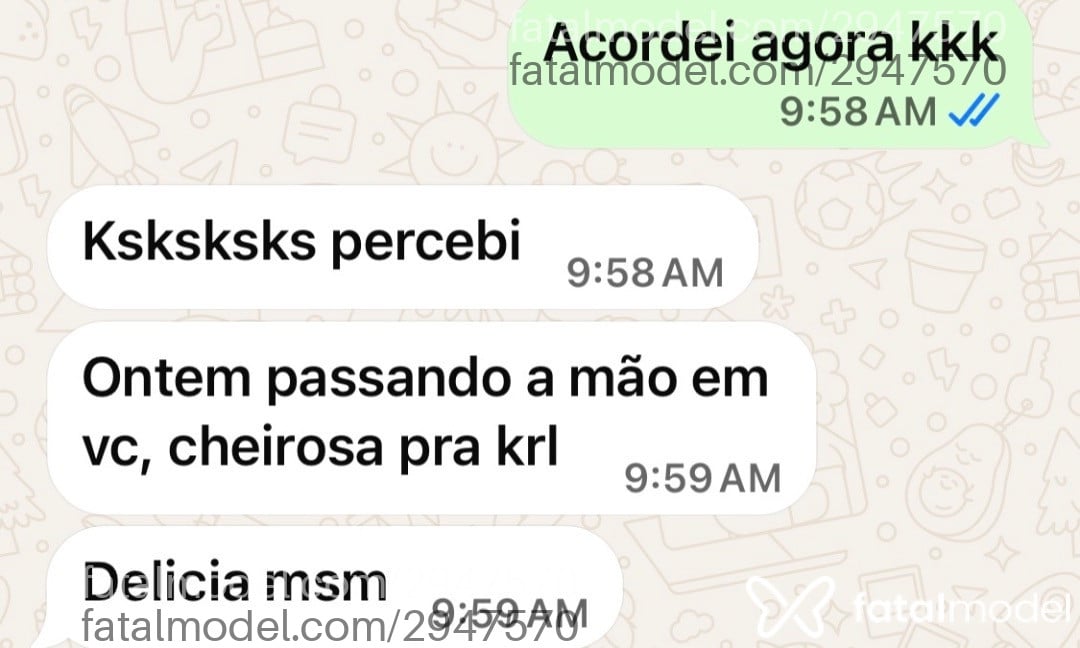 Acompanhante mulher morena (o) de olhos castanhos - Stella