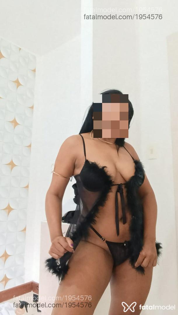 Acompanhante mulher morena (o) de olhos pretos - Bianca Barcelar