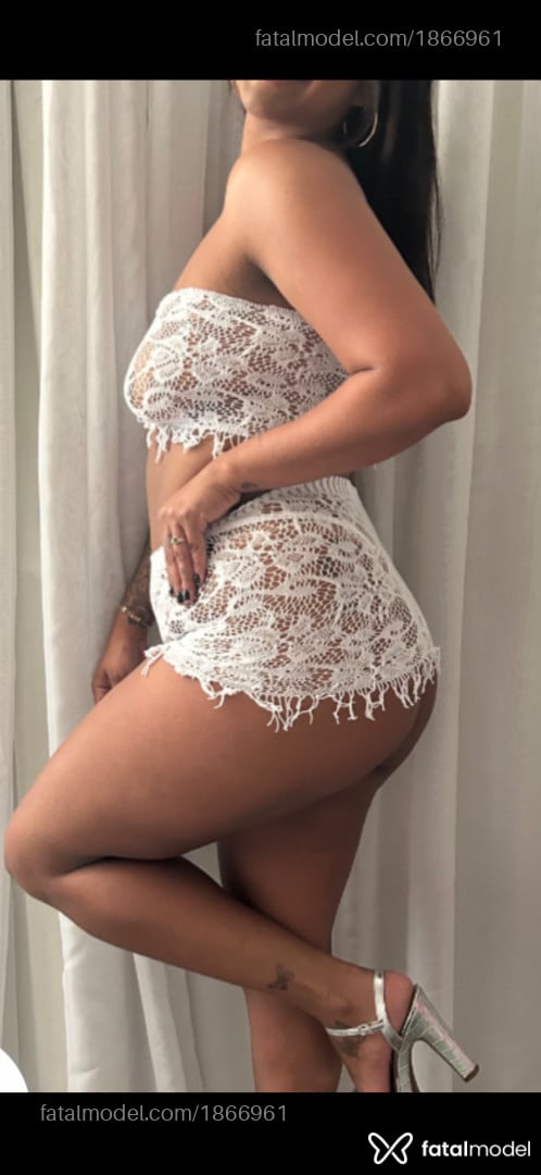 Acompanhante mulher morena (o) de olhos pretos - Taty