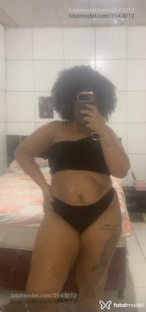 Acompanhante mulher morena (o) de olhos castanhos - Lígia Vitoria
