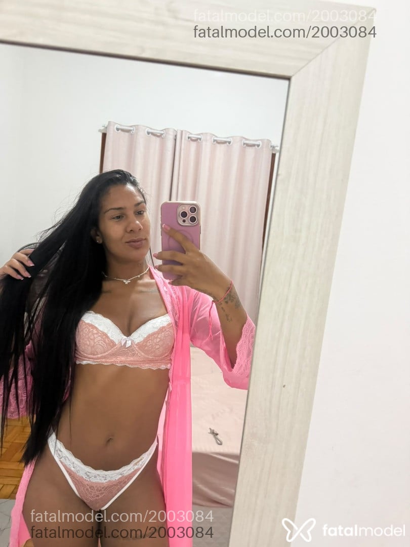 Acompanhante mulher morena (o) de olhos pretos - Vanessa Lacerda