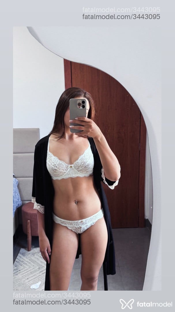 Acompanhante mulher morena (o) de olhos mel - Luiza