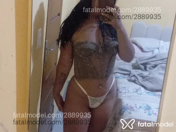 Acompanhante mulher morena (o) de olhos castanhos - Wellen Vitória