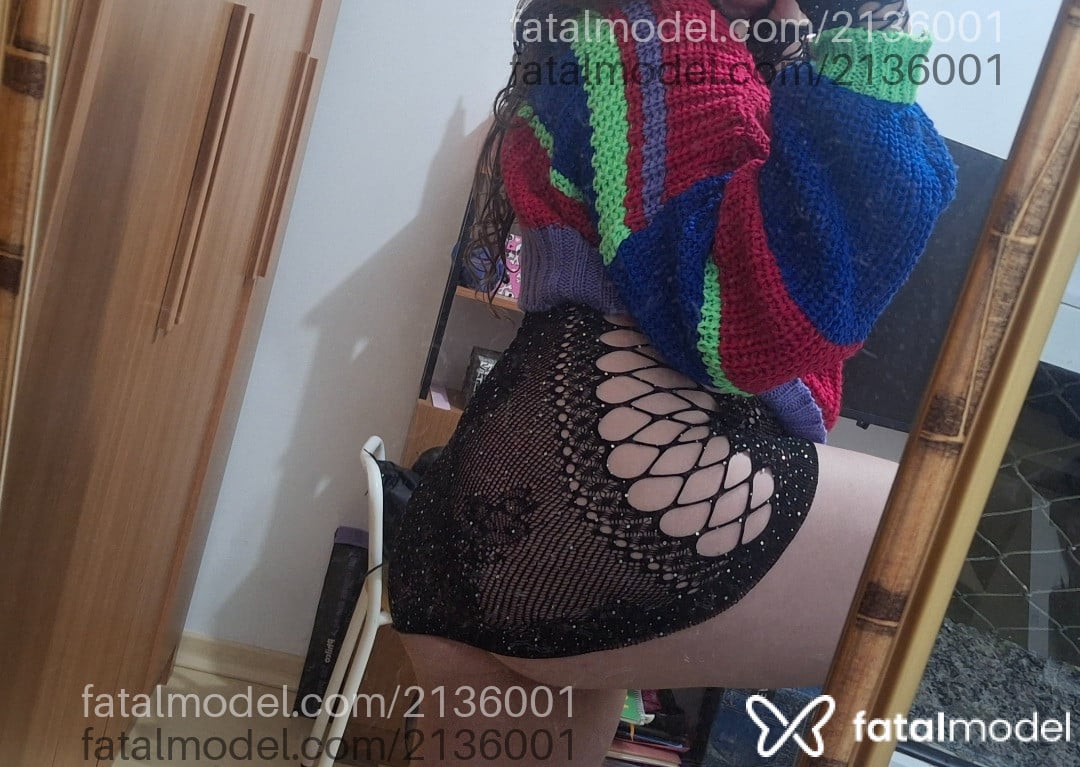 Acompanhante mulher com cabelo castanho de olhos castanhos - Biby