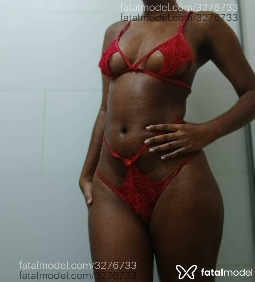 Acompanhante mulher morena (o) de olhos castanhos - Sthefany