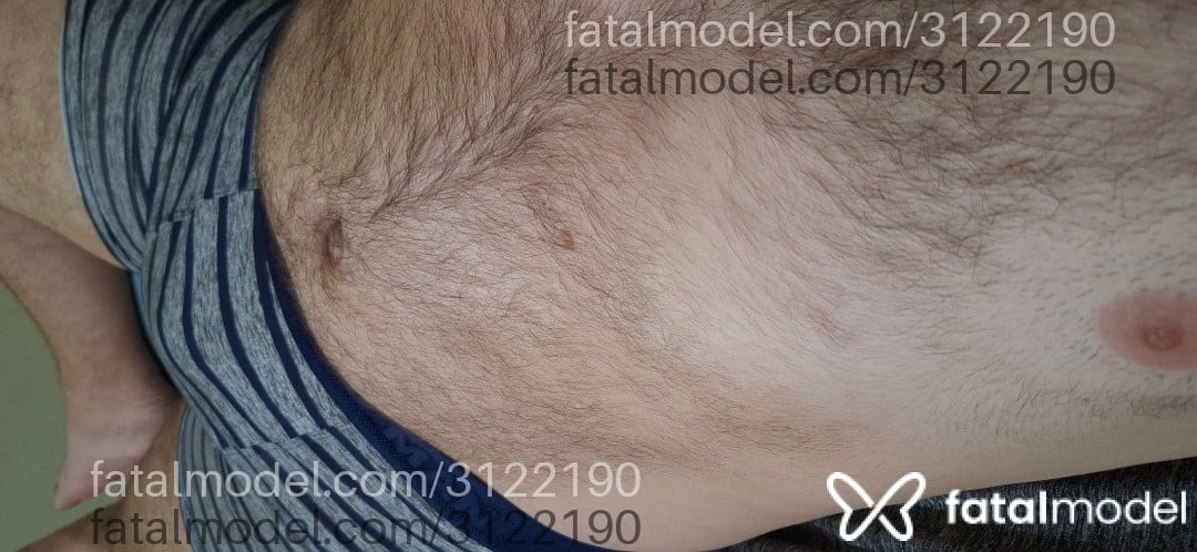 Acompanhante homem com cabelo castanho de olhos azuis - Litorando