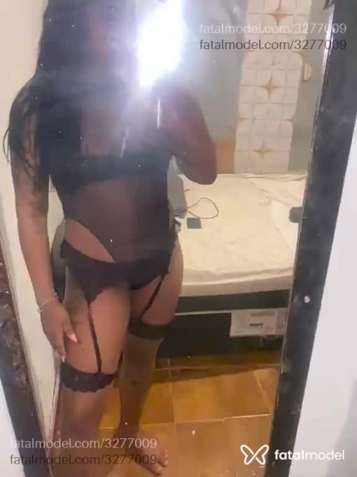 Acompanhante mulher morena (o) de olhos castanhos em Saquarema - Julia Ferreira