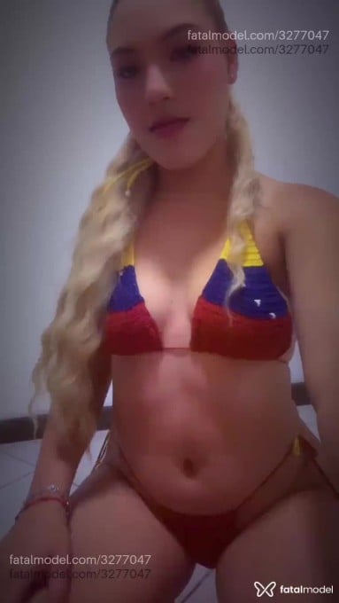 Acompanhante mulher loira (o) de olhos mel em Camboriú - Andreina