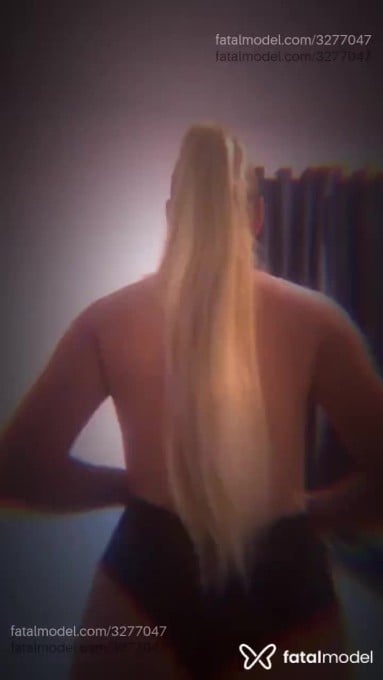 Acompanhante mulher loira (o) de olhos mel - Andreina