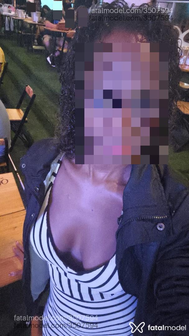 Acompanhante mulher com cabelo castanho de olhos castanhos - Luna