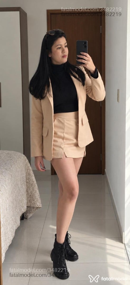 Acompanhante mulher morena (o) de olhos castanhos - Lorena Lucatelli