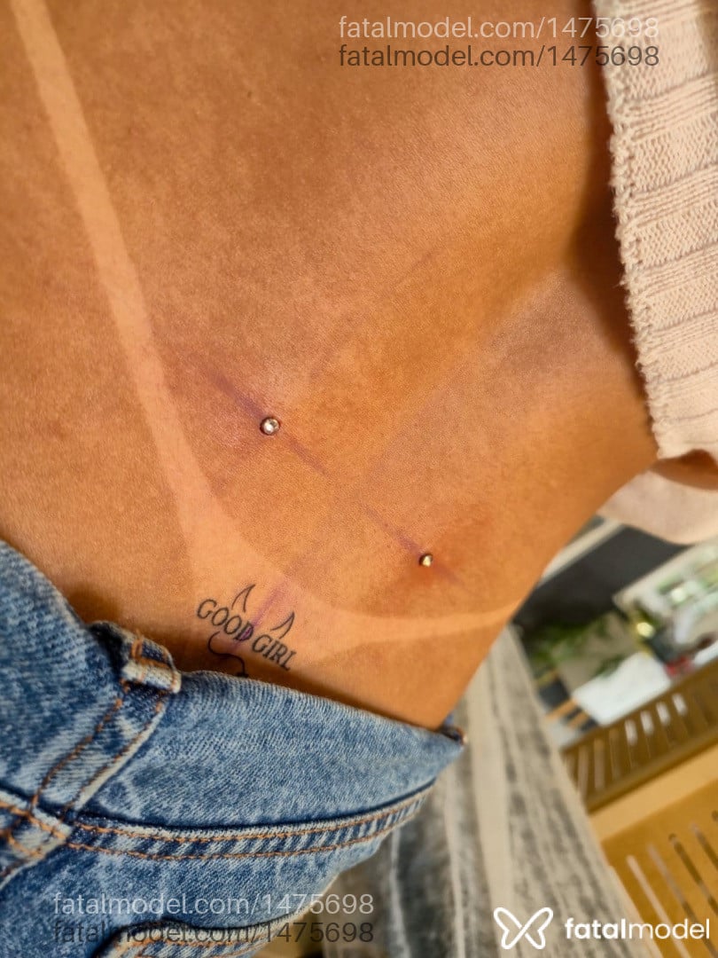 Acompanhante mulher com cabelo castanho de olhos pretos - Júlia Lacerda