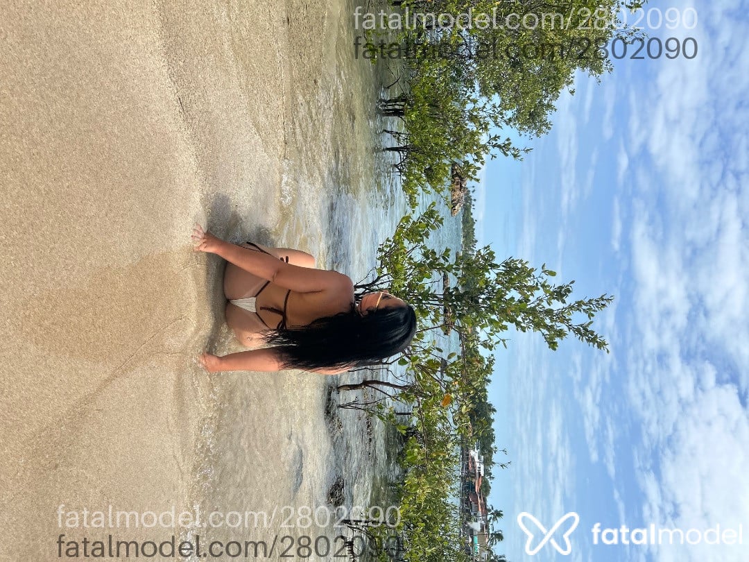 Acompanhante mulher morena (o) de olhos castanhos - Mariana