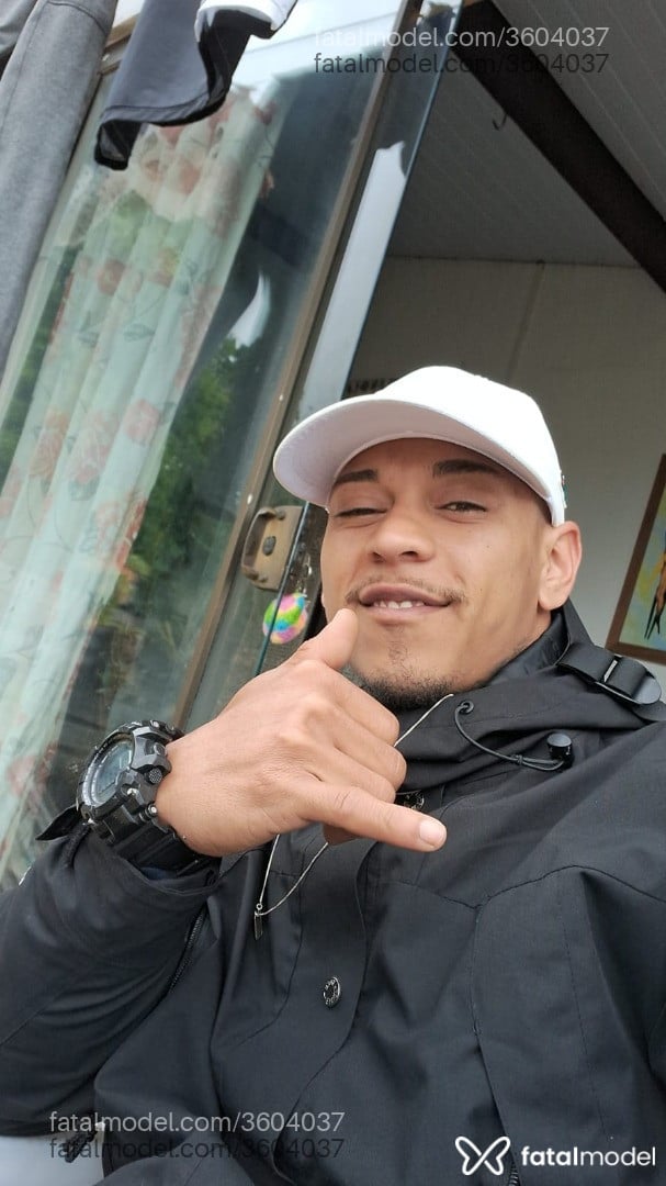 Acompanhante homem morena (o) de olhos mel - Guilherme