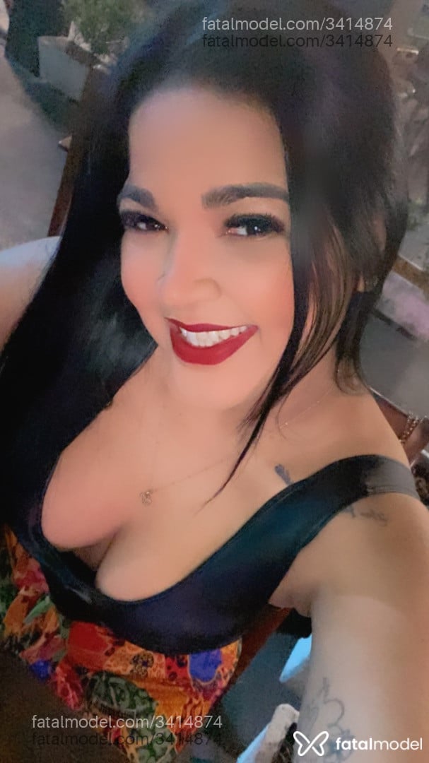 Acompanhante mulher morena (o) de olhos castanhos - Ellen