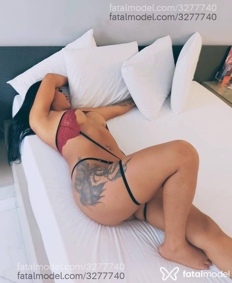 Acompanhante mulher morena (o) de olhos castanhos - Tifani