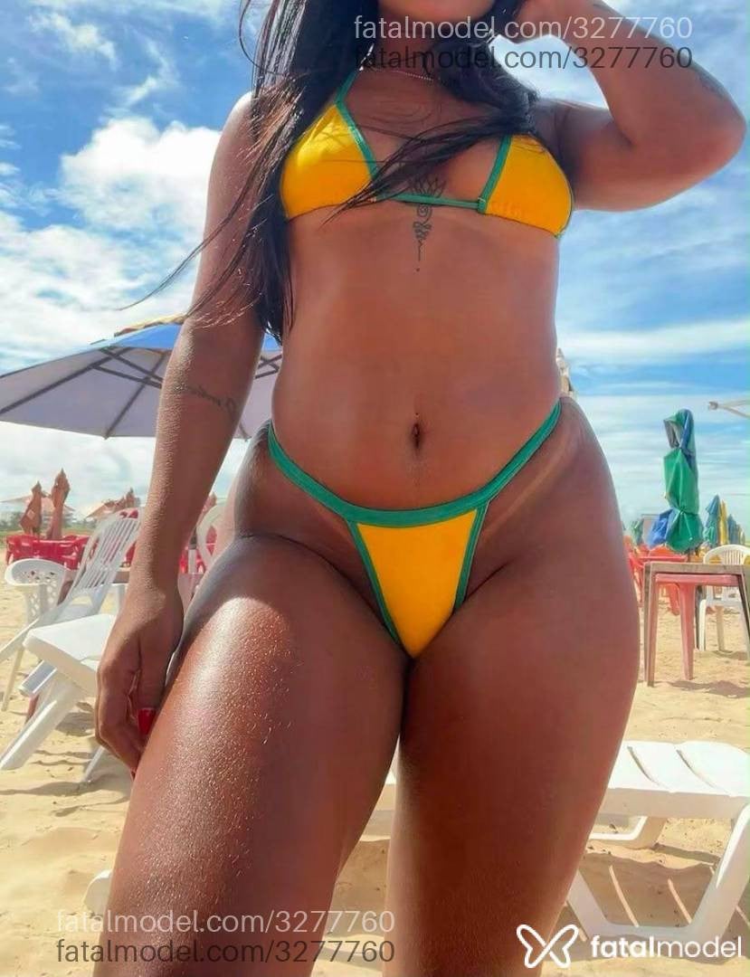 Acompanhante mulher morena (o) de olhos castanhos - Maitê Gois