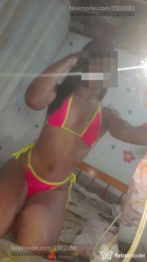 Acompanhante mulher com cabelo castanho de olhos castanhos - Indiazinhaa Gaucha