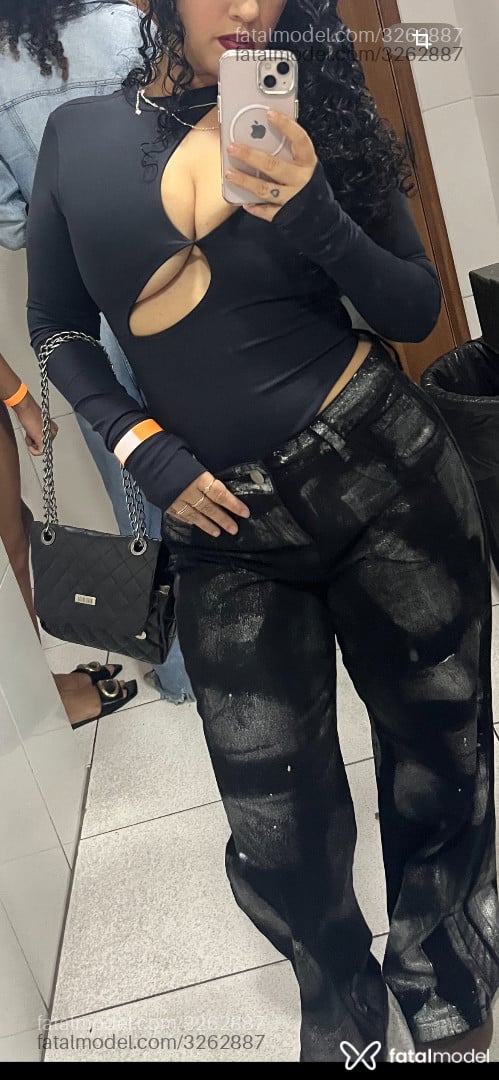 Acompanhante mulher morena (o) de olhos castanhos - Fernanda