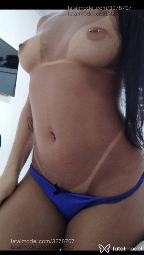 Acompanhante mulher com cabelo colorido de olhos castanhos em Botucatu - Bruna
