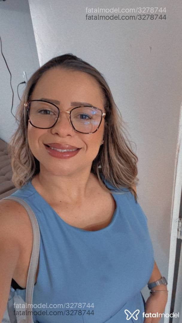 Acompanhante mulher com cabelo castanho de olhos castanhos em São José do Rio Preto - Ágatha Orsini