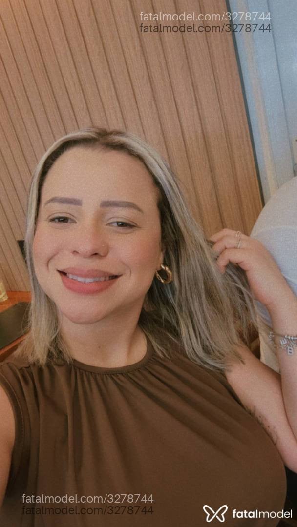 Acompanhante mulher com cabelo castanho de olhos castanhos - Ágatha Orsini