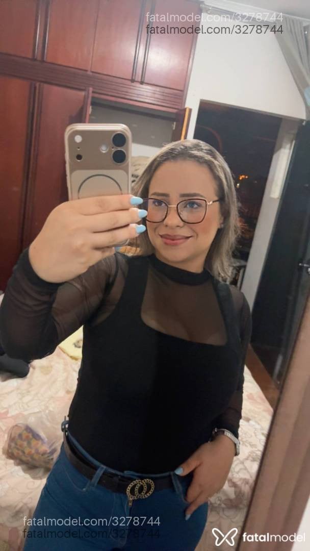 Acompanhante mulher com cabelo castanho de olhos castanhos - Ágatha Orsini