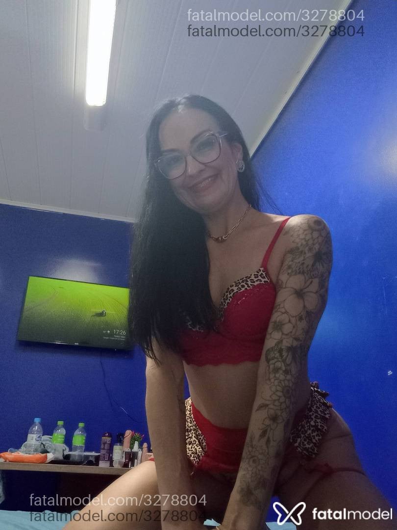Acompanhante mulher morena (o) de olhos castanhos - Renata Martins