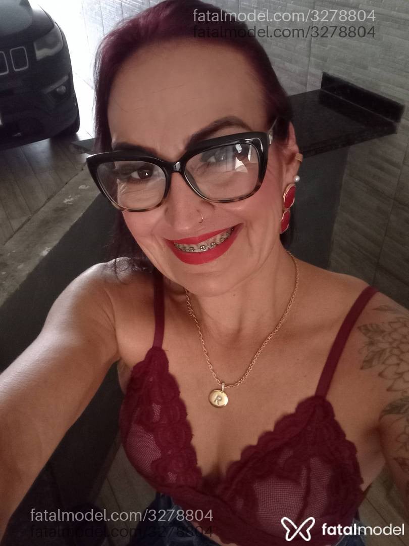 Acompanhante mulher morena (o) de olhos castanhos em Criciúma Acompanhante mulher morena (o) de olhos castanhos em Criciúma - Renata Martins