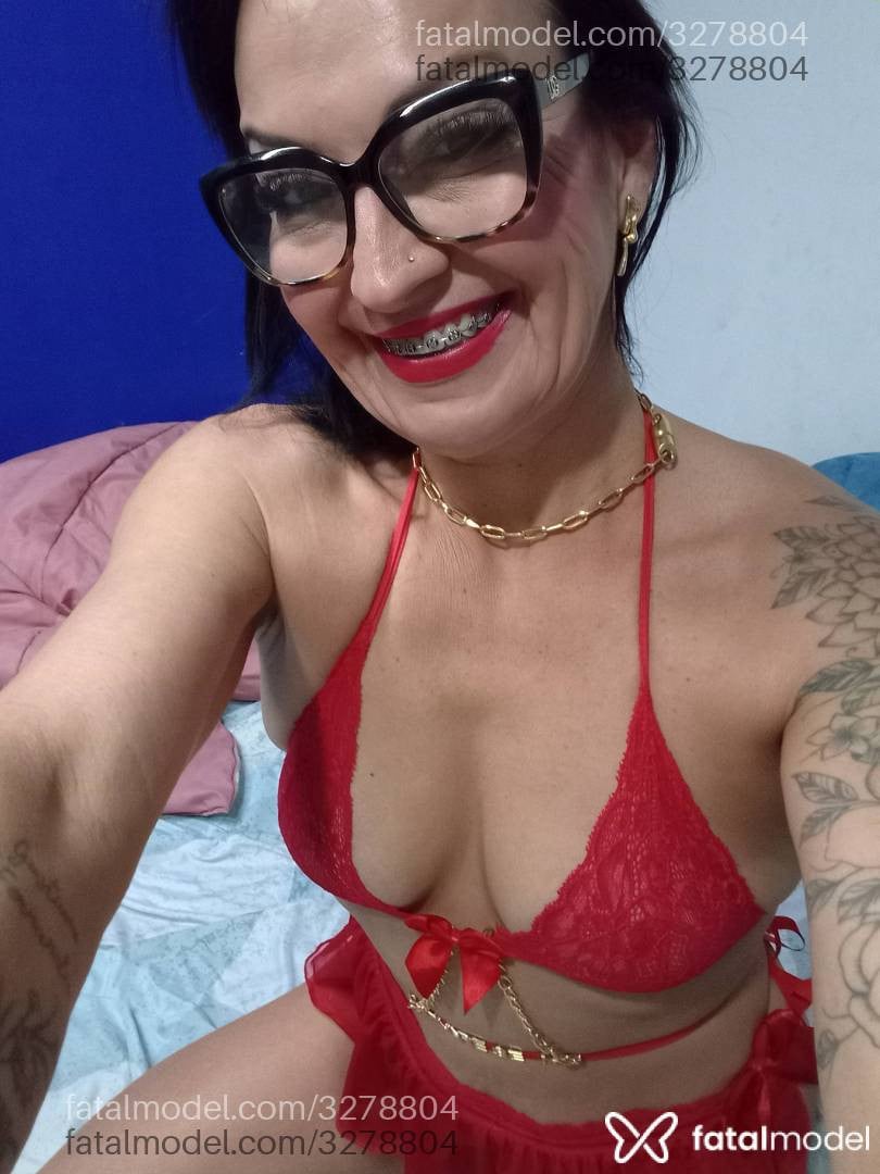 Acompanhante mulher morena (o) de olhos castanhos - Renata Martins