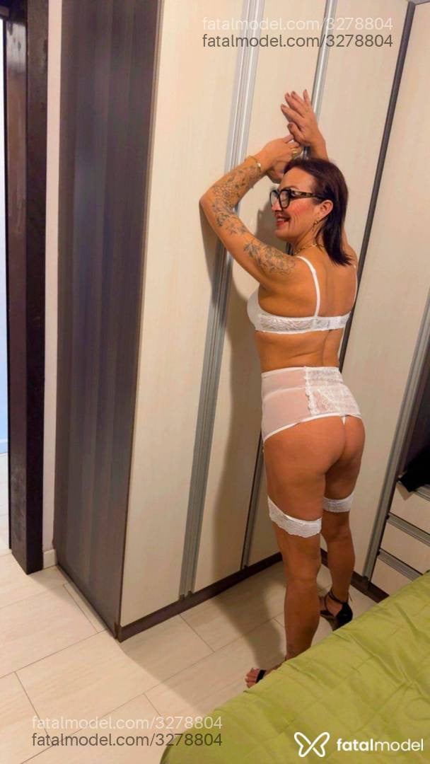 Acompanhante mulher morena (o) de olhos castanhos - Renata Martins